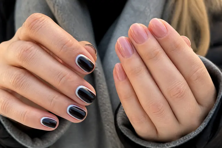 Observation des contrastes et finitions propres pour un nail art de janvier réussi